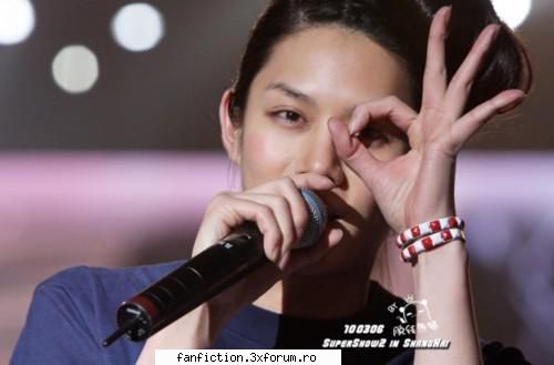 Super Junior. - Deci sunt al naiba de invidioasa pe mainile lui - Formatii.