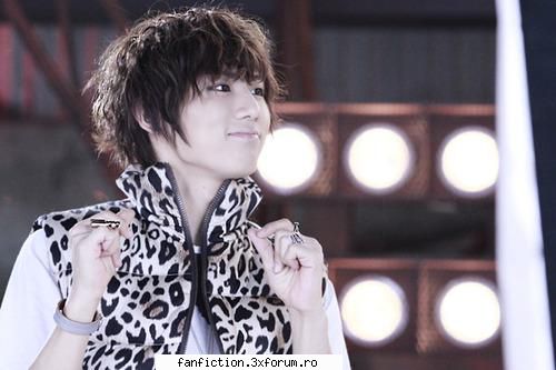 Vreau o poza - Vreau o poza cu LeeTeuk si HeeChul - Have Fun!